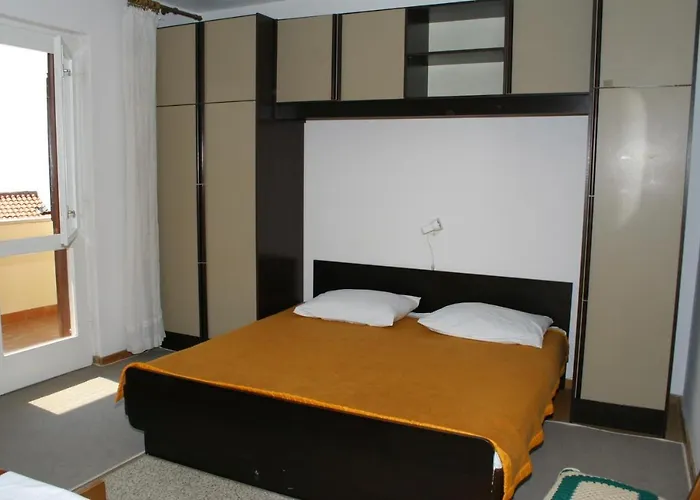 518a Апартаменты Подгора